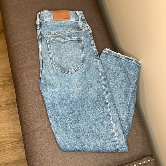 Madewell Denim - Madewell Classic Straight Jean Size 25